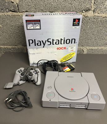 Sony PlayStation 1 PS1 Konsole PAL grau mit Controller, AV-/Stromkabel, OVP