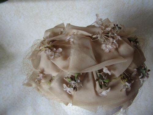 VTG Skull Cap Hat Chiffon fabric Silky Flowers Soft Beige Color 1940's 50's - Picture 5 of 7