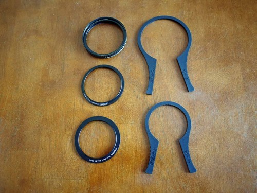 Benro Master Series Mirrorless Camera 75mm Filter Kit with Accessories - Picture 3 of 4