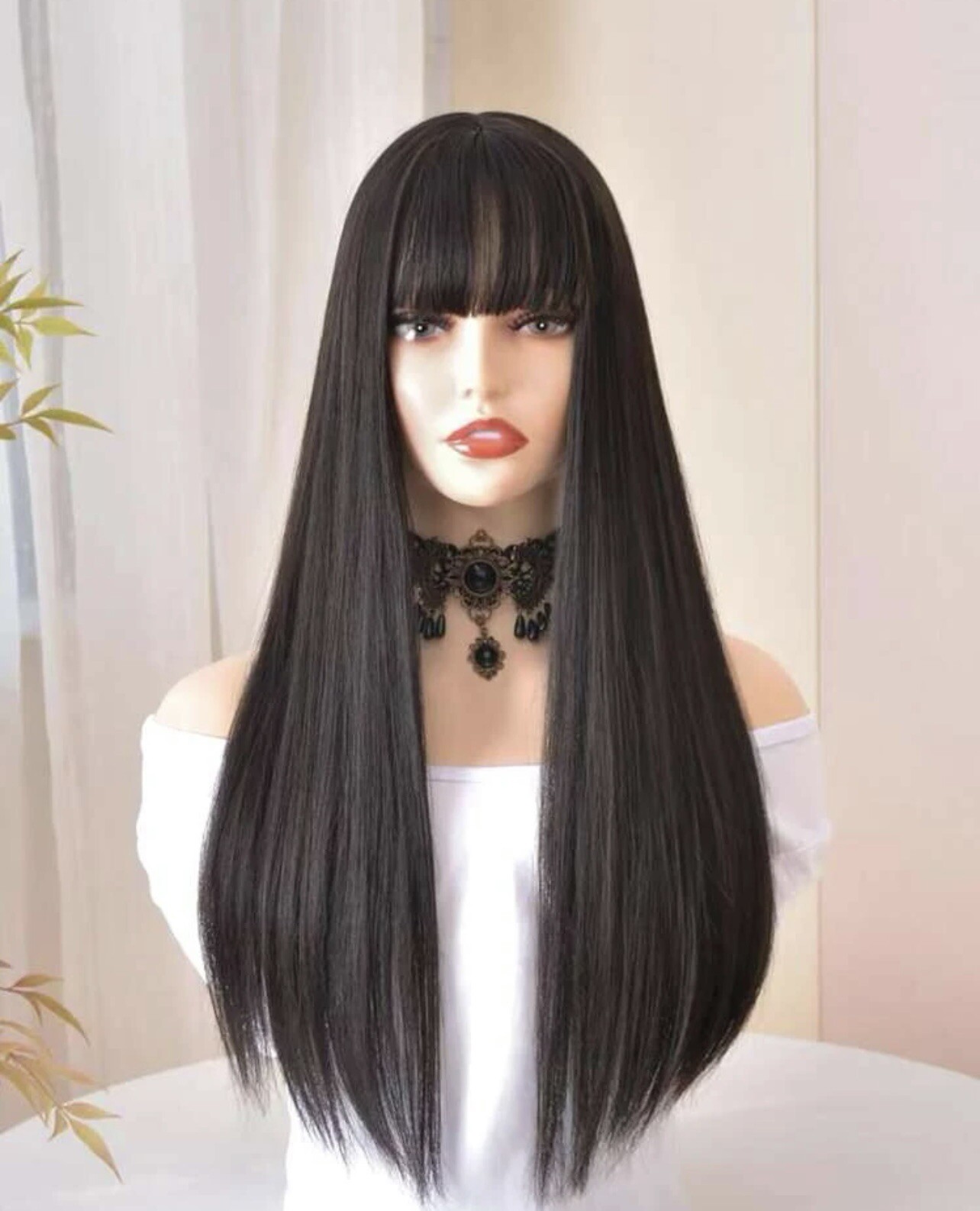 Perruque noire lisse avec frange pour femme cheveux longs synthétiques
