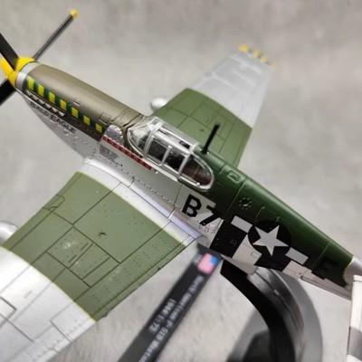 14cm Diecast 1/72 WWII North American P-51B Mustang Fighter Model
