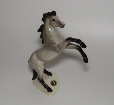 Hagen Renaker Sky Walker Rearing Horse On Base Miniature Figure Style 03284