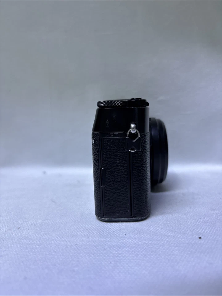 Fujifilm X100V, photo 2 of 5