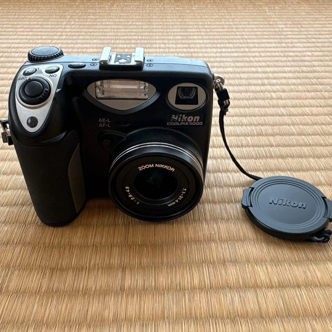 ニコン　クールピクス5000 オールドデジカメの凱旋：ニコンCOOLPIX 5000（2001年） - デジカメ