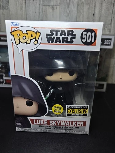 Funko Pop! Vinyl: Star Wars - Luke Skywalker (Glows in the Dark) - Entertainment
