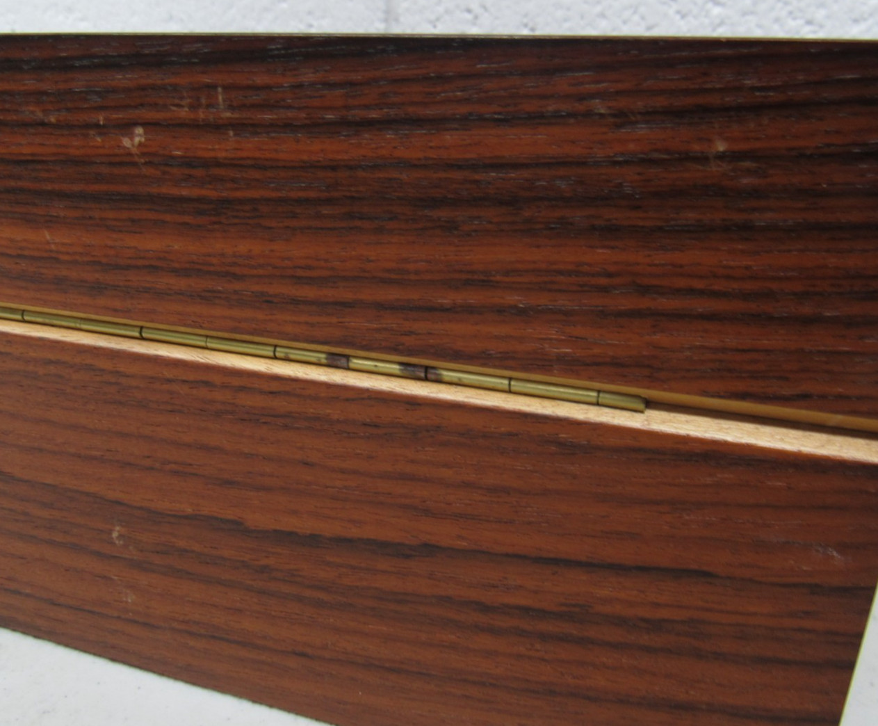 Davidoff Cigar Humidor Swiss-Made 13.75"x5.5"x8.75" w/ Solingen Scissors