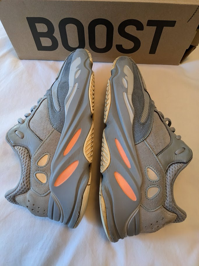 Adidas Yeezy Boost 700 Size 9.5 (Pre-Owned) thumbnail 3