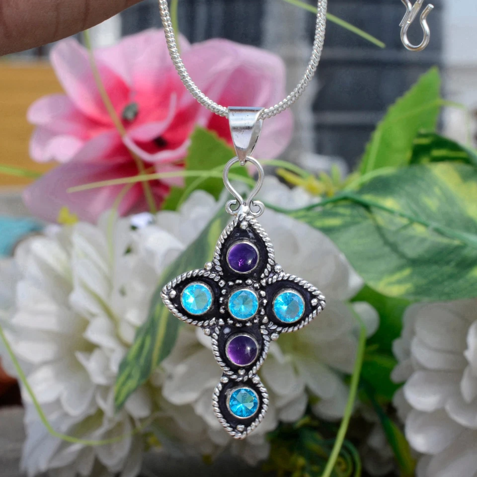 Colgante Cruz de Topacio Azul y Piedras Preciosas de Amatista Plata de Ley 925 Aspecto de Moda Foto 2 de 4