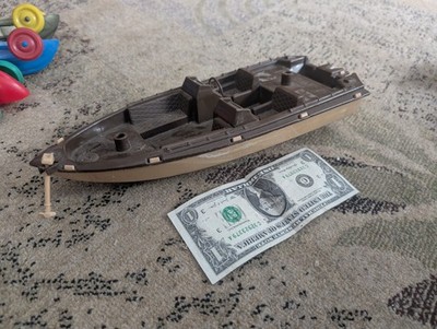 Vintage 80's Bergman Mfg. 1/18 Large Size Bass Fishing Boat. Made USA  