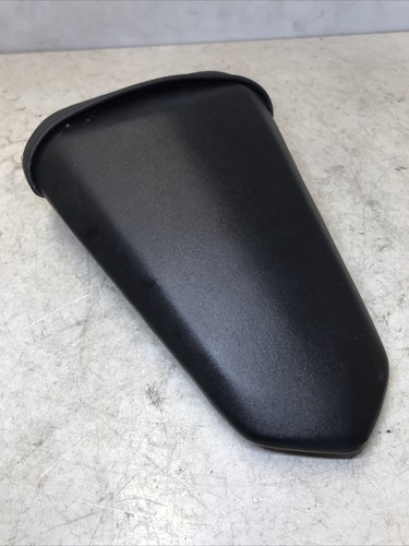 Yamaha YZF R7 660 2023 Rear Passenger Pillion Seat - Picture 3 of 10