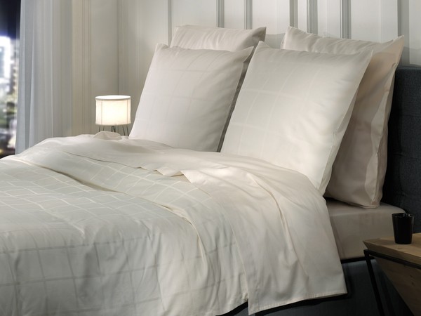 Heckett & Lane Mako-Satin BettwäSche 155X220 Diamante Off-White Wende Karo Uni-image