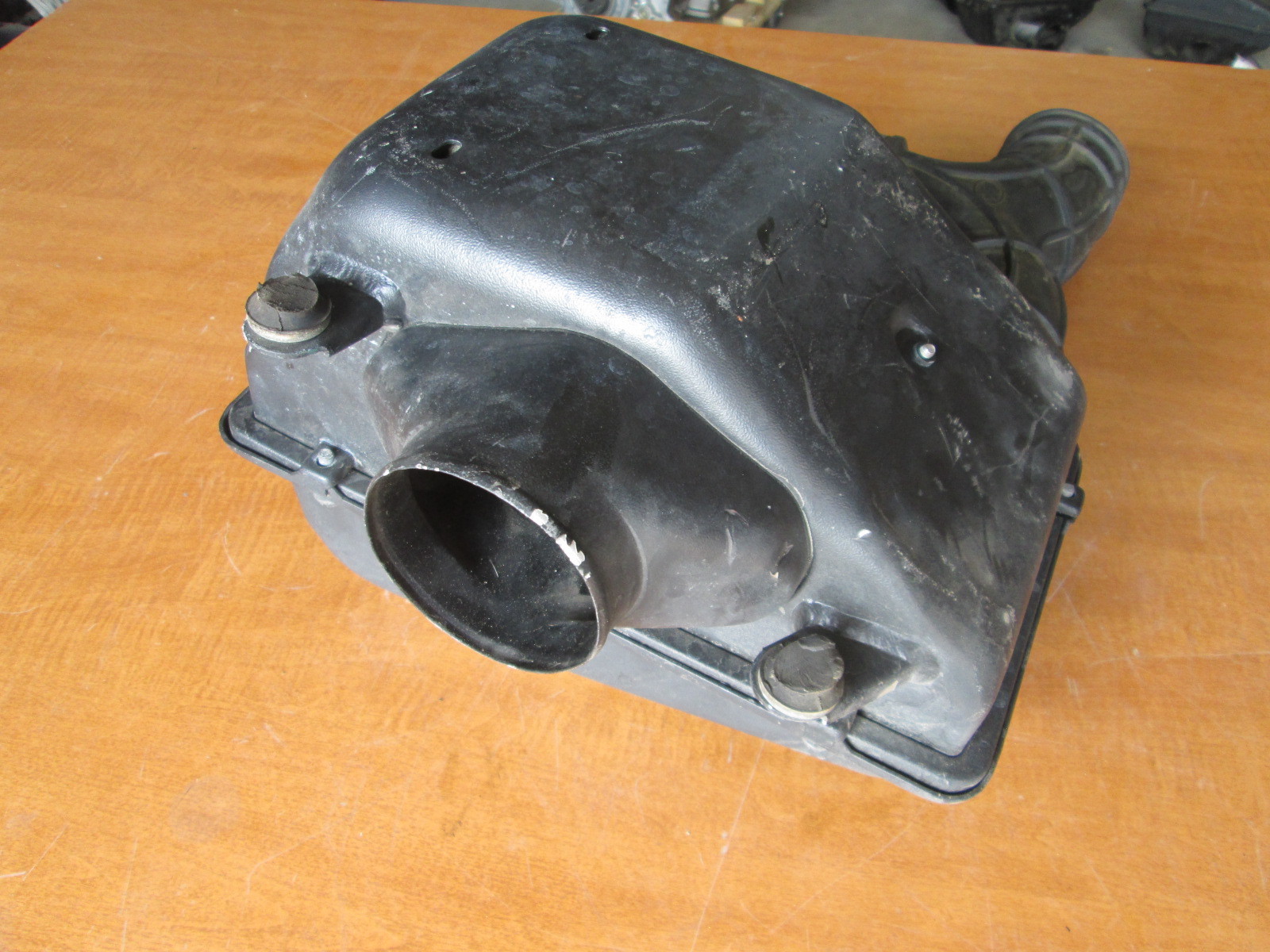 Ferrari 355 -  RH Air Cleaner / Filter Box - Tube -   # 162416