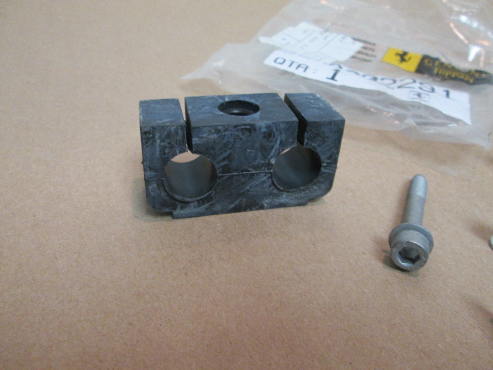 Ferrari 458 Challenge - Oil Line Bracket  -  NEW - # 70002291