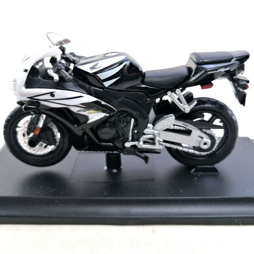 Honda CBR-1000 RR Motorcycle Die-cast Model Maisto 1:18 Scale Toy Collection #1 - Picture 6 of 12