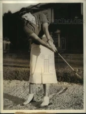 1937 Press Photo Mrs. Charles Newbold is a champion women golfer - sba13547