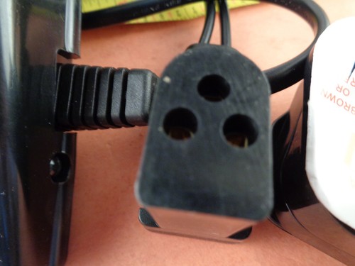 UK-PLUG 220V Foot Speed Control Pedal w/ Cord #979314-031 Singer 248 250 251 252 - Picture 2 of 6