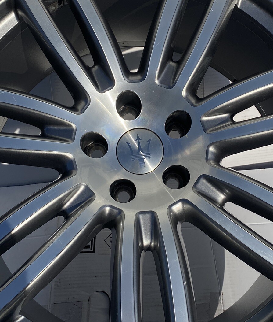 Maserati 20" Ghibli 20x10.5" Wheel 2015-20  670016860 OEM Rim Charcoal REAR
