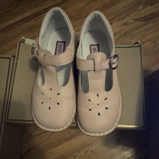 L'Amour Joy, classic leather tea   strap Mary, Jane Shoes Size 1