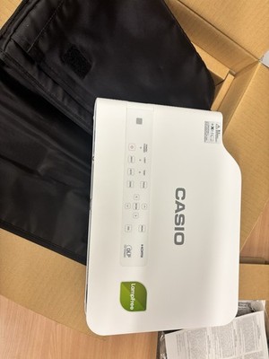 Casio XJ-A257 Slim Projektor Hohe Helligkeit 3000lm aus JAPAN