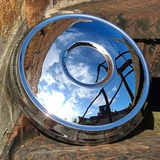 Singer Gazelle V Hub Cap for 13" Wheel Made in England.