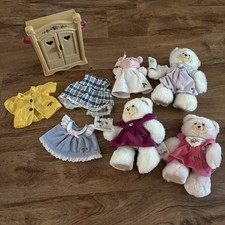 Vintage Fisher Price Briarberry Bear Lot Of 4 Plus Wardrobe And Clothes RARE