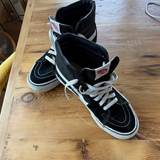 VANS Sk8-Hi Black/White Lace-Up High Top Suede Skate Sneakers Rubber Sole