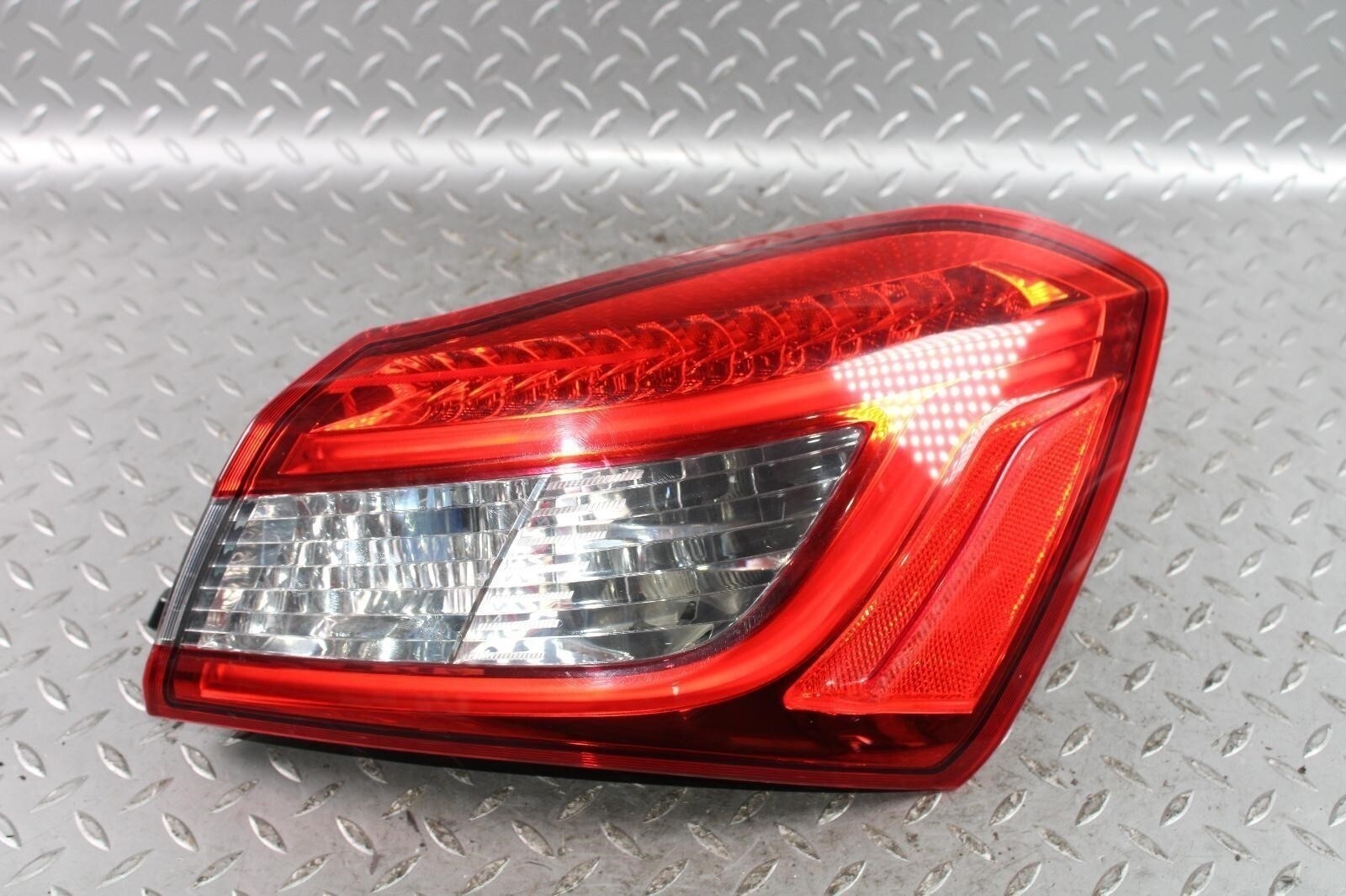 Maserati Ghibli 2014-2019 Right Light lens