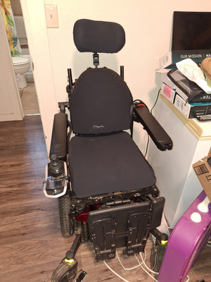 #ad Quantum iLevel Power Wheelchair w Joystick 6 Wheel Red Black $1800.00