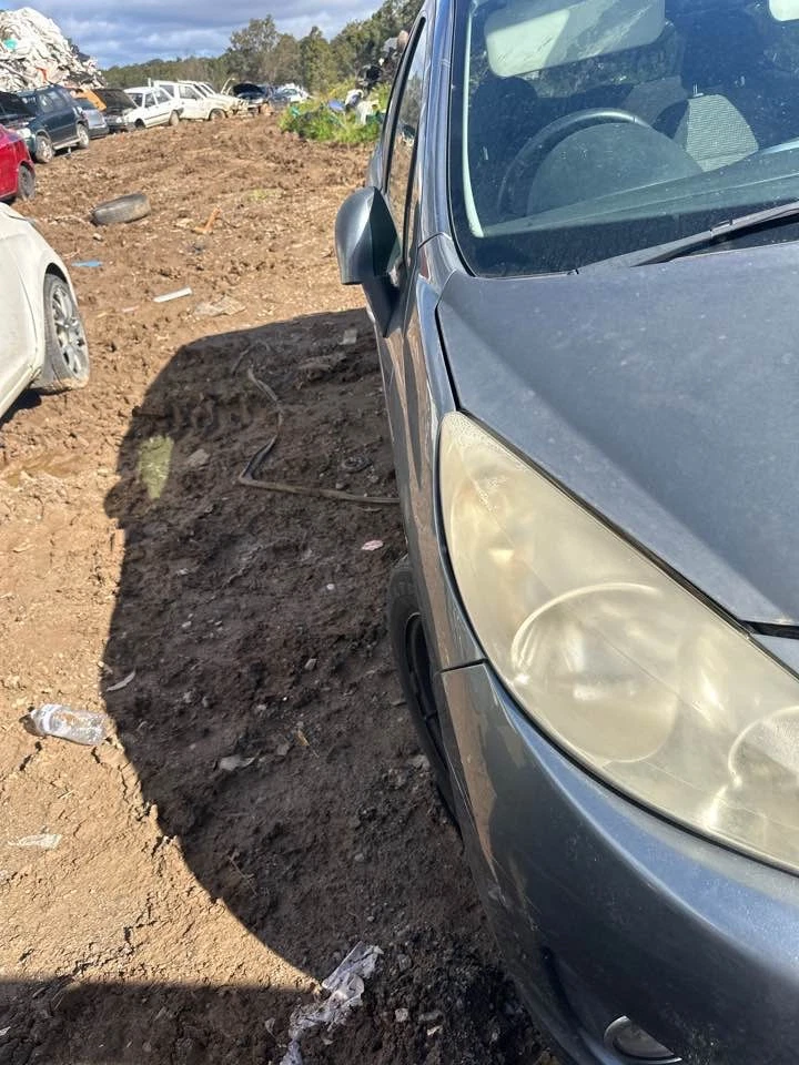 2010 Peugeot 207 LH Passenger Taillight A7 Hatch/SW/CC #B799 - image 4 of 4