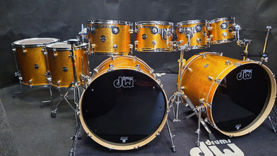 DW Performance USA Drumset Gold Sparkle Double Bass Drum Set / Doppelbassdrumset