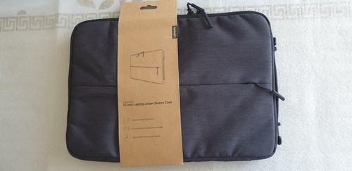 Lenovo Lightweight 13-inch Laptop Urban Zip Sleeve Case - (Black) - 第 1/3 張圖片