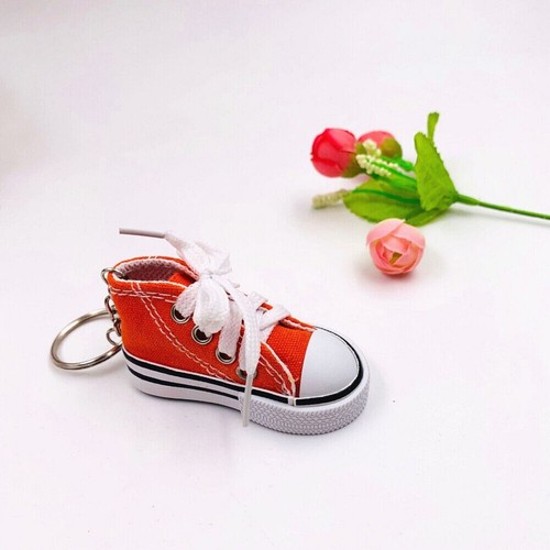 Small Sports Mini Cute Shoes Sneakers Trainers Keys Keychain Keyring Gift Mens - Foto 8 di 21