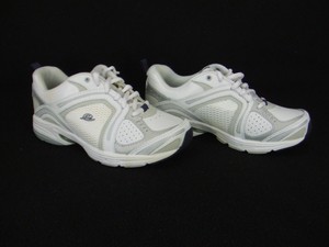 easy spirit zamper walking shoes