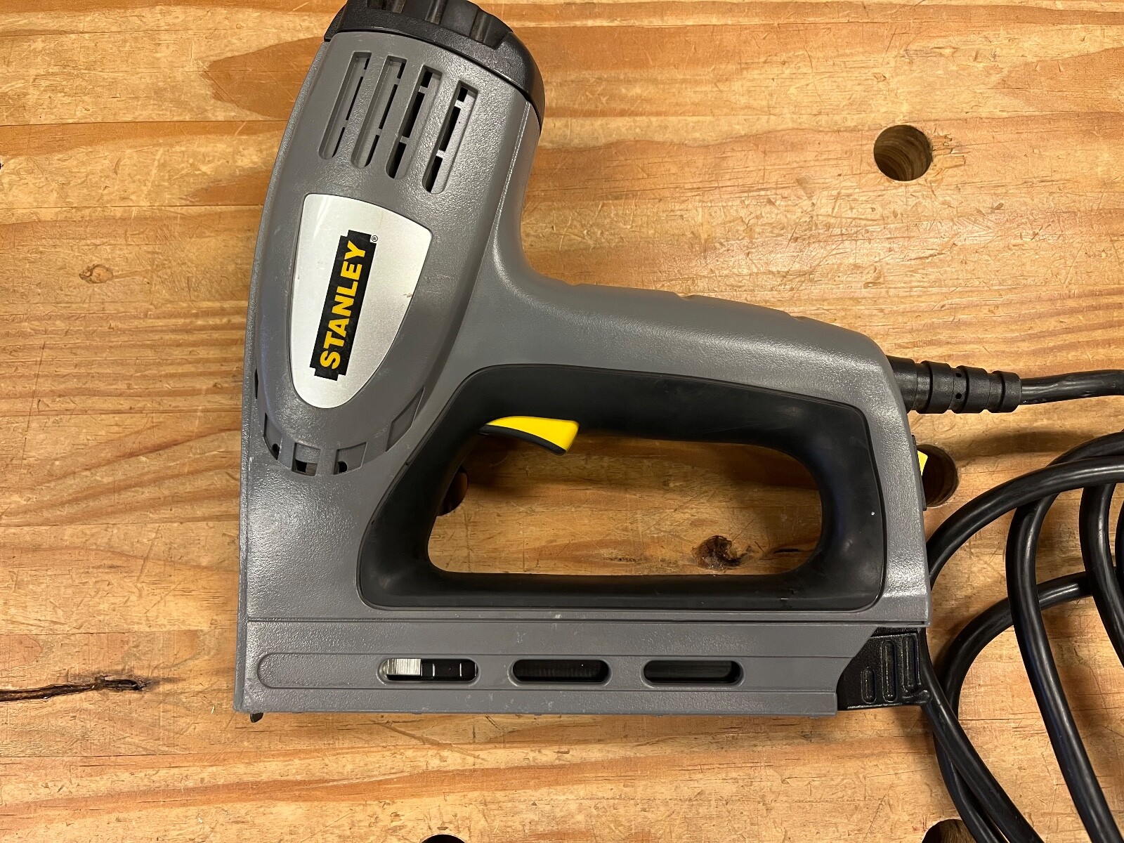 Stanley TRE550 Electric Staple Gun / Brad Nailer Works Great! eBay