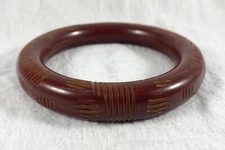 Vintage Reddish Brown Bakelite Carved Bangle Bracelet Simichrome Tested