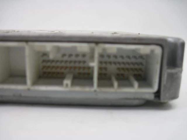 COMPUTADOR ECM Toyota Camry 2003 03 4 cilindros automático 896610X040 843725 - Imagem 2 de 4