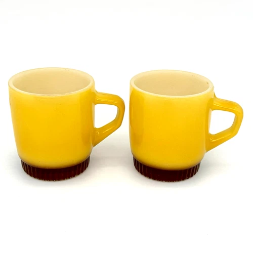 Set Of 2 VTG Anchor Hocking Fire King Yellow & Brown Ribbed Coffee Cups Mugs