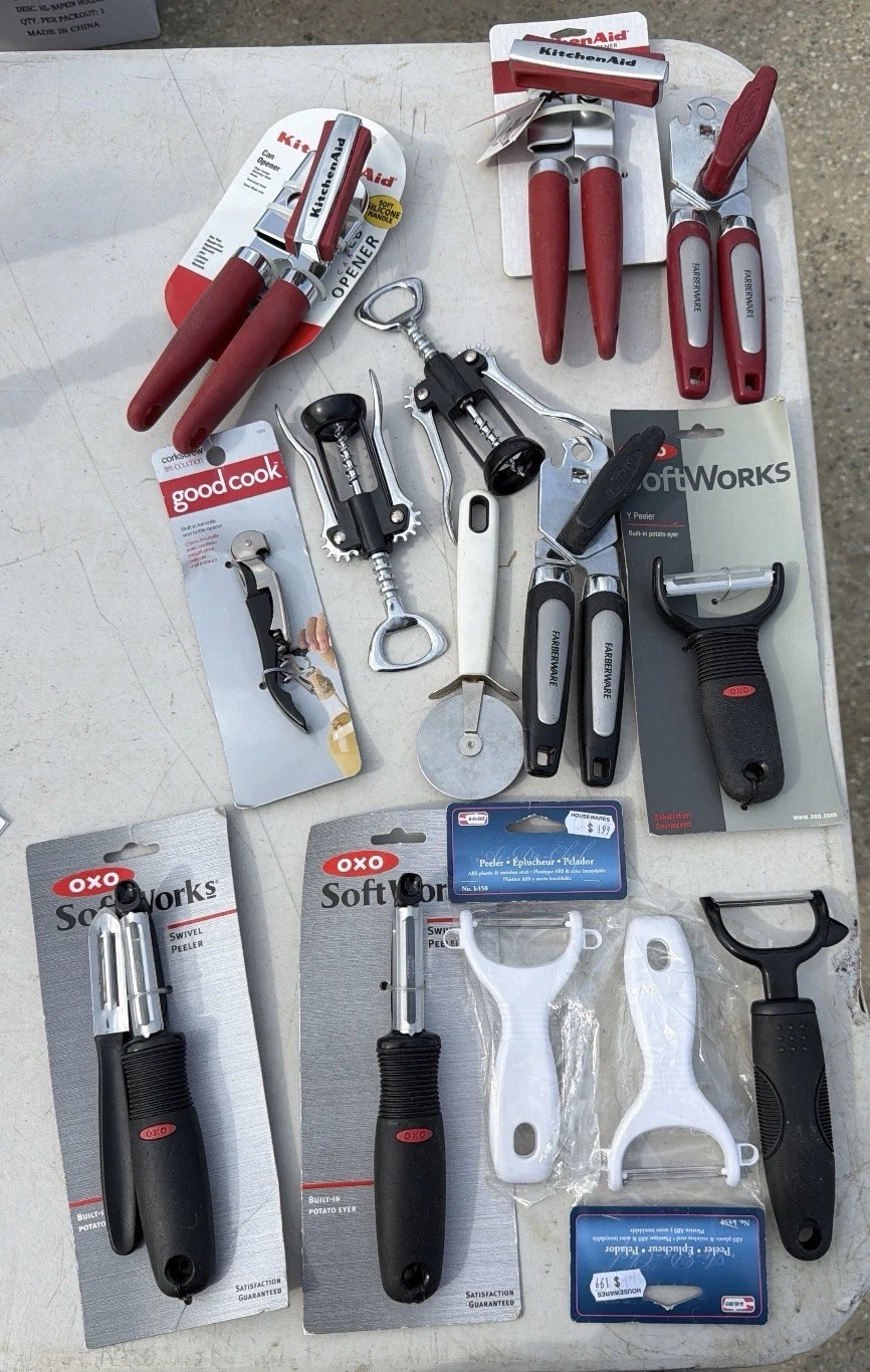 14pc Kitchen Tool Lot: OXO SoftWorks, KitchenAid, Farberware - Peelers & Openers