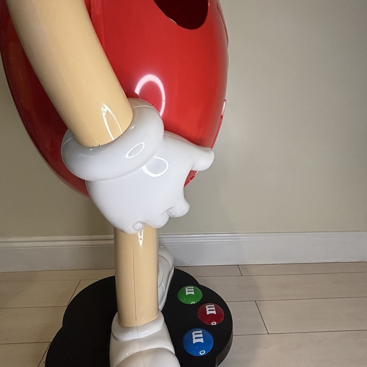 【直接手渡し限定】M&M's ストア大型ディスプレイ(非売品) 直接手渡し限定】M&M's ストア大型ディスプレイ(非売品) - メルカリ