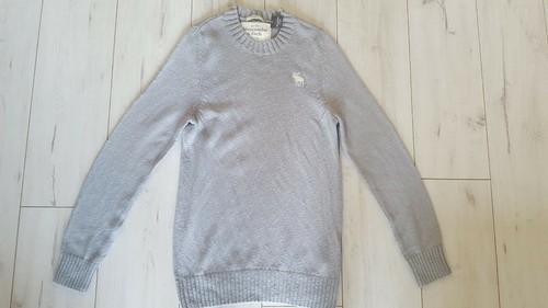 CREW NECK SWEATER/CARDIGAN (MEDIUM 