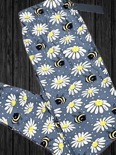 Women’s Leggings Depot Plus Size 1X-2X Bee Flower Print NWT Extra Stretchy Soft - Picture 2 of 4