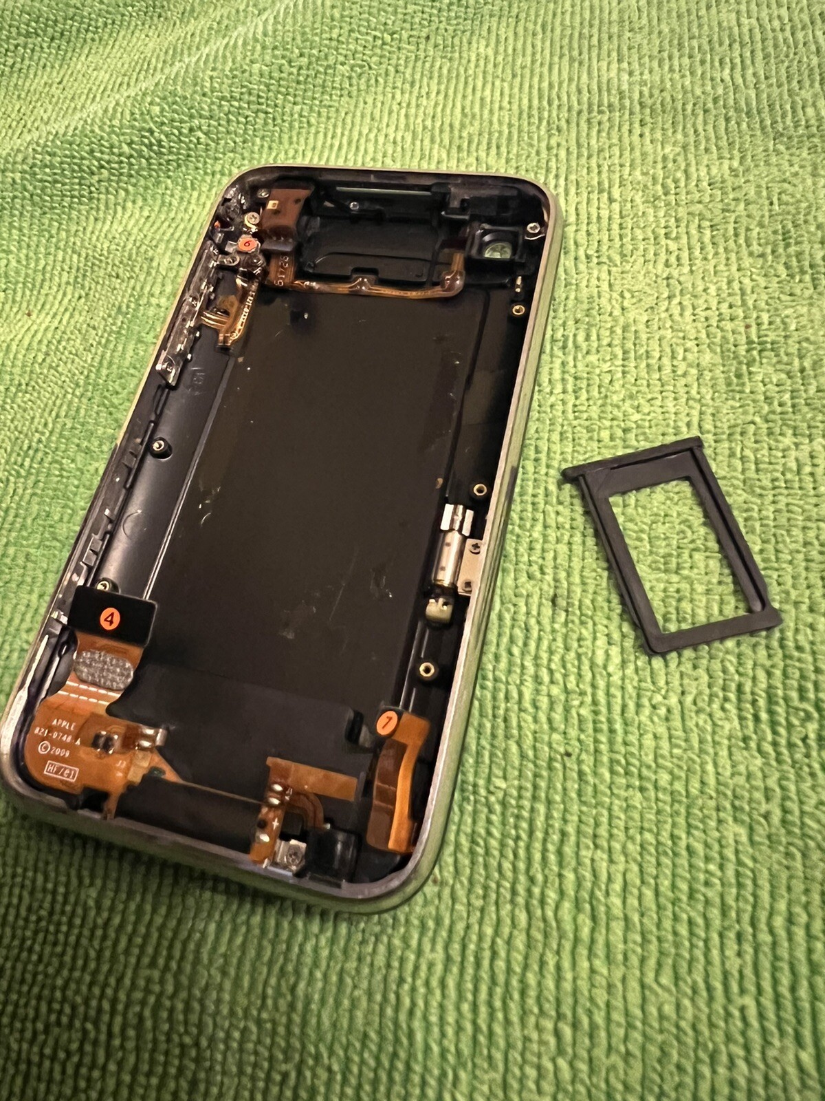 Apple iPhone 3GS OEM Back Rear Housing/Panel/Cover/Bezel/Frame with Small Parts