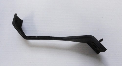 87-88 Fiero Base GT Front Bumper Lower Brace Support Bracket 05429 - Picture 3 of 4