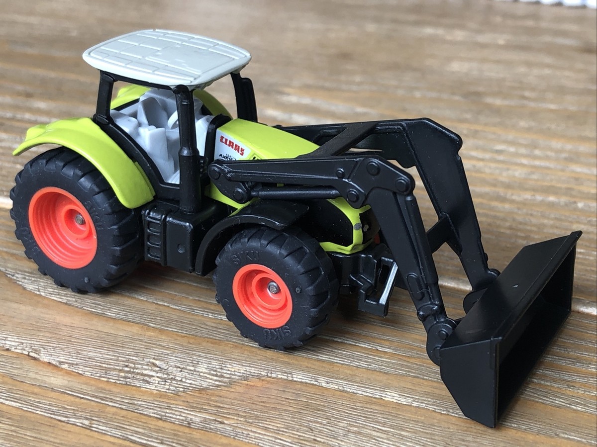Siku 1392 Claas Axion 950 Tractor with Front Loader 1:87 Diecast