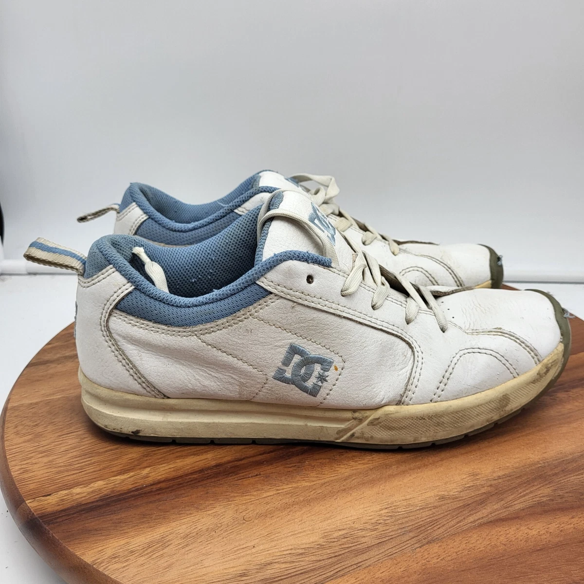 DC Shoes Womens Size 10 L DCShoecousa White Blue Leather Skater SK8 Sneakers