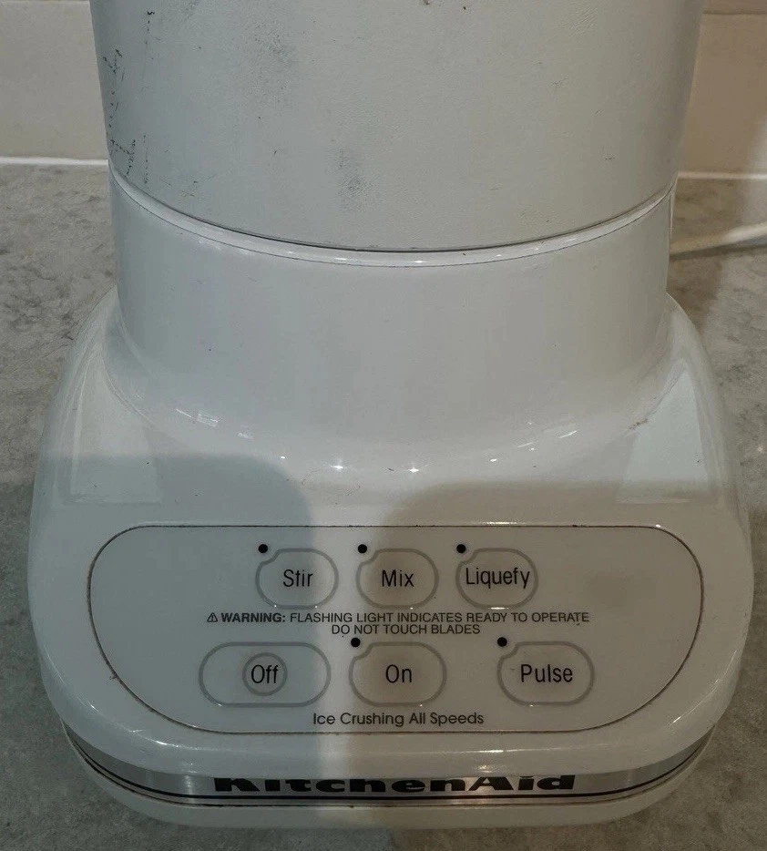 KitchenAid Countertop Blender White Model KSB3WH3 Tested Works Stainless 40oz - Image 2 of 4