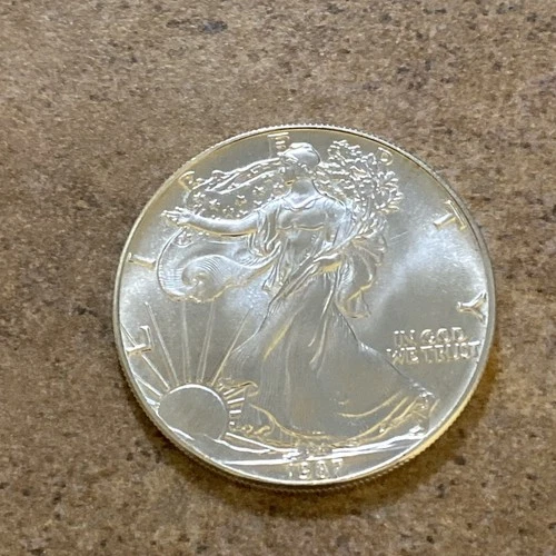 1987 WALKING LIBERTY 1 Oz. SILVER DOLLAR Uncirculated 🔥🔥