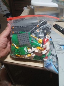 LEGO CITY: Cargo Terminal (60022) Incomplete