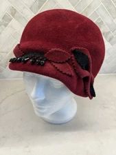 LILLIPUT Red Felt 1920 Style Flapper Hat Blk Beads High Quality NWT Great Gatsby