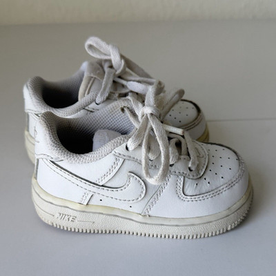 Nike Air Force 1 Low Unisex Kinder Sneaker Sportschuh Weiß Leder EU 21